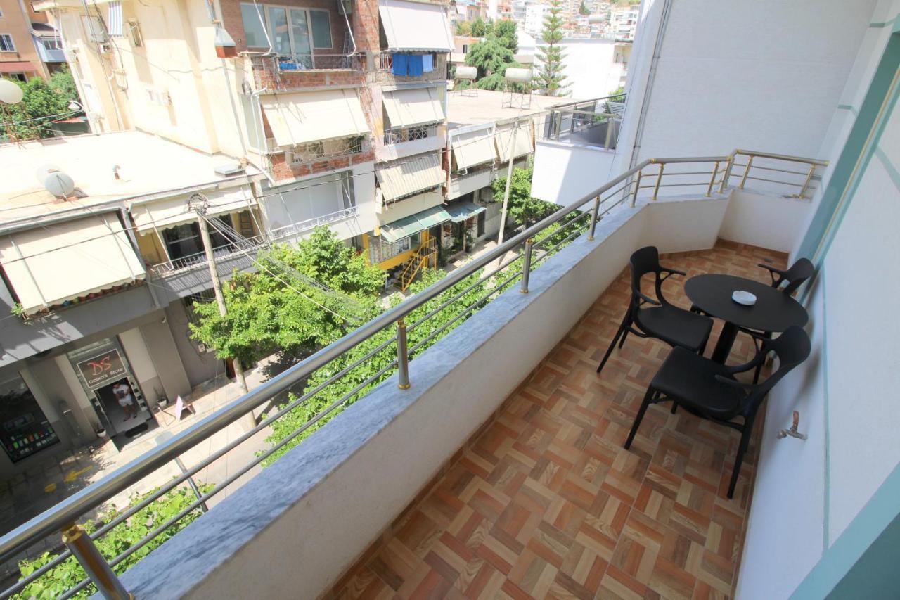 Doka Center Apartments Sarandë Exterior foto